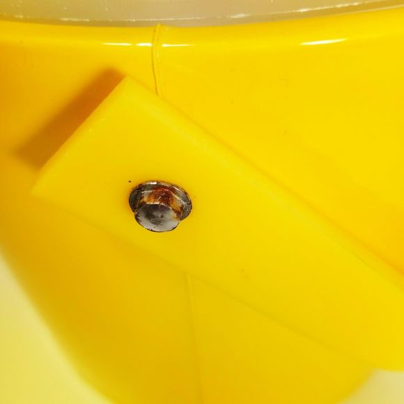 Retro Yellow Vinyl Ice Bucket MCM 60's 70's Mod Big Bold Button on Top - Picture 8 of 10